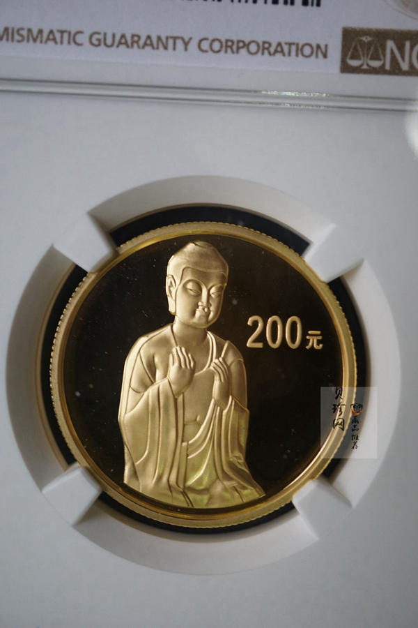 【040602】2004年中国石窟艺术（麦积山）金纪念币-麦积山石窟坐佛像（局部）1/2盎司精制金币