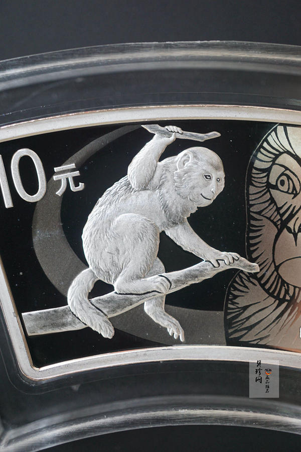 【169040】2016年丙申猴年生肖扇形精制金银币2枚一套