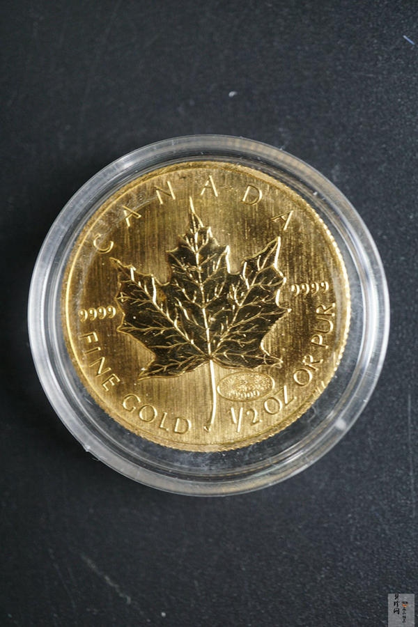 【009220】2000年加拿大枫叶普制金币15.6g