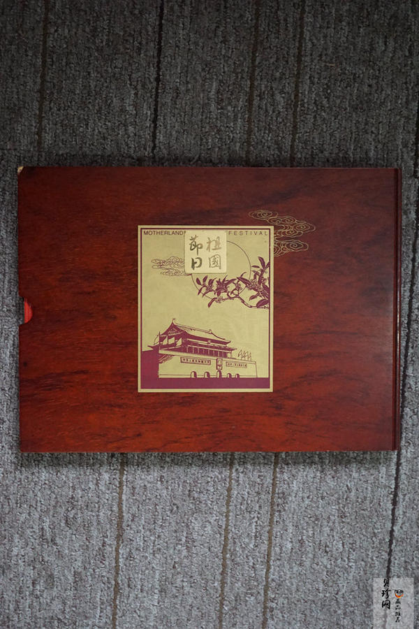 【019100】2001年花好月圆中秋节银币
