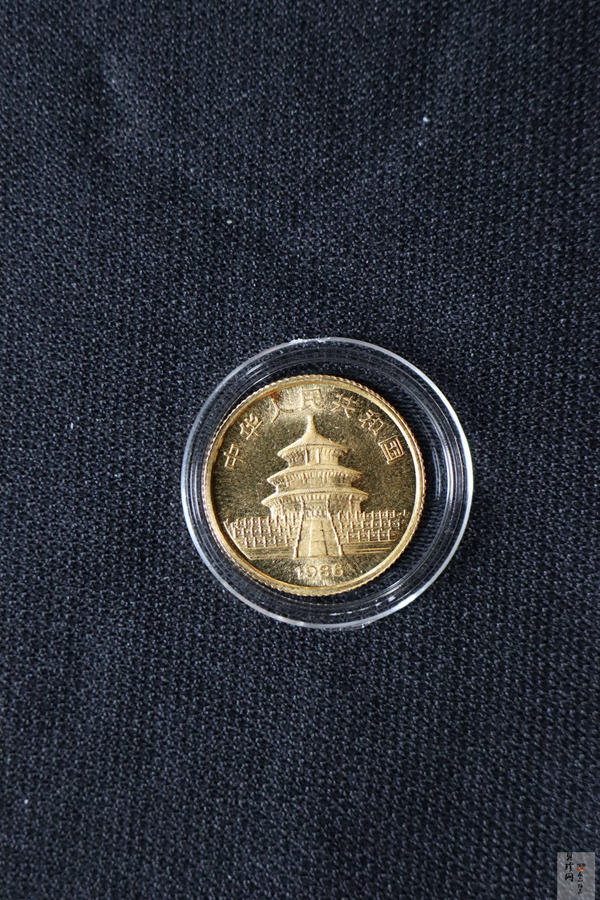 【869010】1986年熊猫普制金币五枚一套