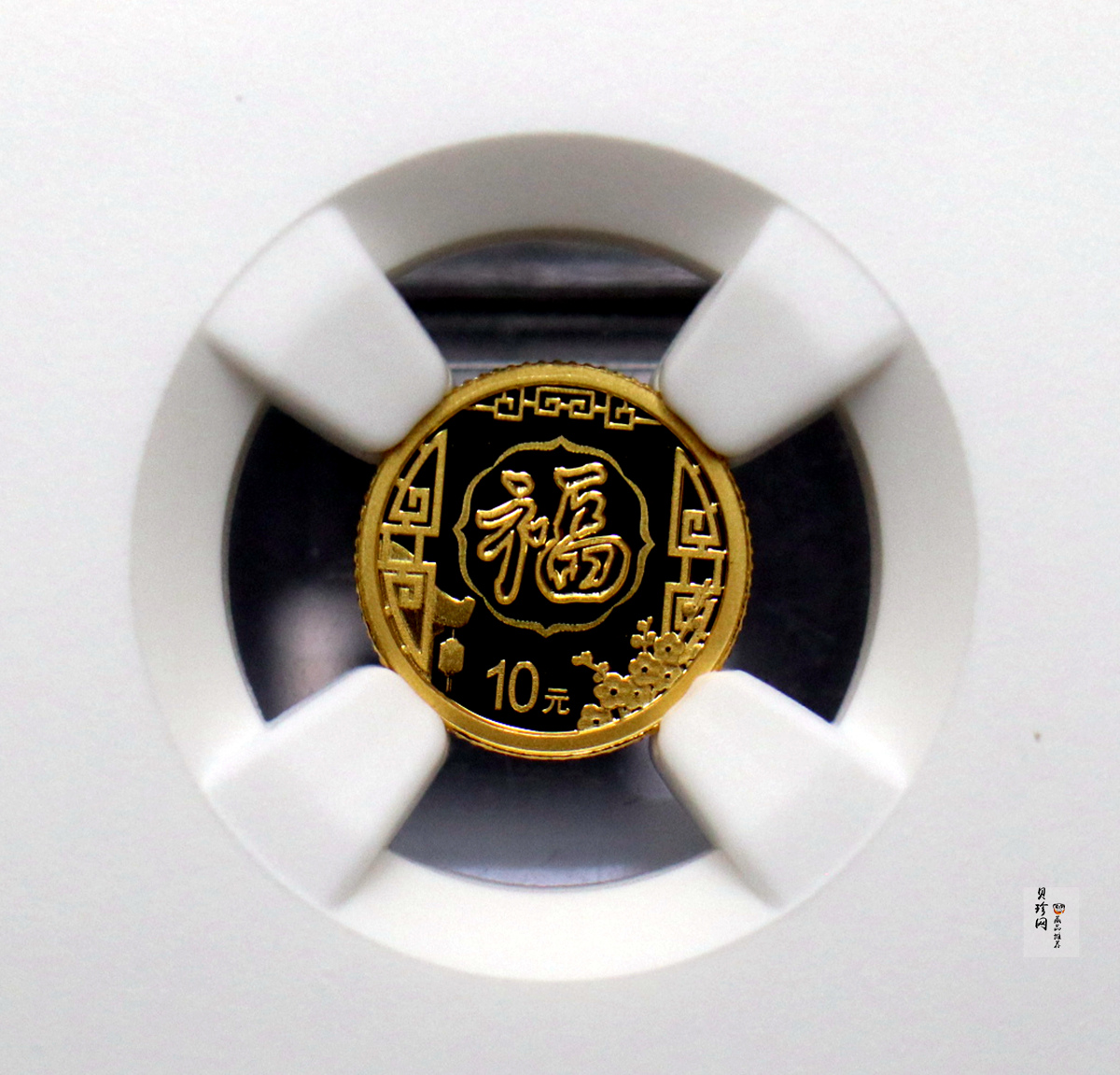 【229010】2022年贺岁8克银+1克金套币
