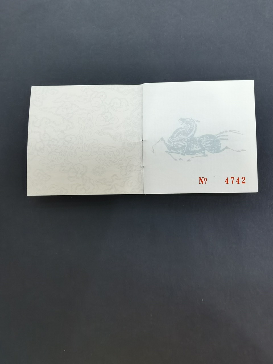 【900203】1990中国庚午（马）年-唐马图1盎司精制金币