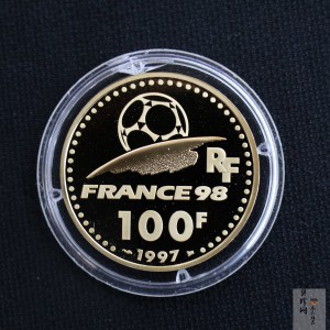 【989100】1998年法国足球17克精制金币
