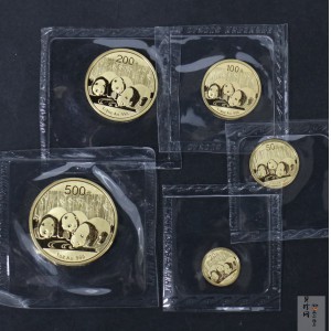 【139050】2013年熊猫普制金币5枚一套 