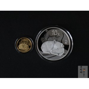 【199040】2019中国己亥（猪）年生肖精制金银币2枚一套