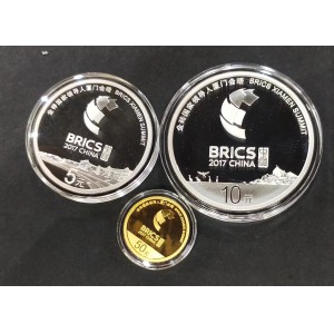 【179090】2017年金砖国家领导人厦门会晤-精制金银币3枚一套