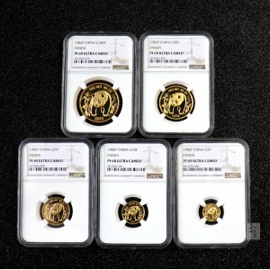 【869020】1986年熊猫精制金币五枚一套