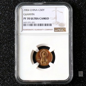 【040901】2004年观音金纪念币-白衣观音像1/10盎司幻彩精制金币