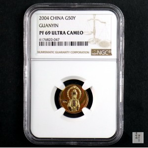 【040901】2004年观音金纪念币-白衣观音像1/10盎司幻彩精制金币