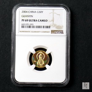 【040901】2004年观音金纪念币-白衣观音像1/10盎司幻彩精制金币