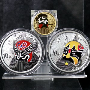 【109100】2010年中国京剧脸谱第（1）组精制彩金银币3枚一套